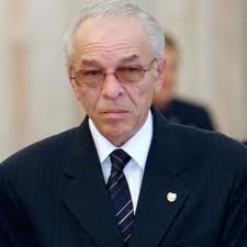 Infractorul Nicolae Vacaroiu intre anii 1992-1996, jidan ordinar care a conceput escrocheria poporului roman cu taxa radio tv