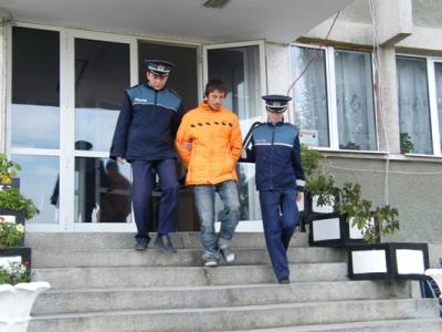 Sediul infractorilor de la miliţia Târgu Cărbuneşti, GJ, care a favorizat primarul şi secretarul non stop la infracţiuni