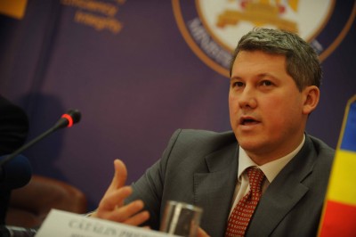 Cătălin Predoiu, şacalul nr 6,  care a furat banii poştei, 100 milioane de euro, nu a răspuns penal, favorizat de Lascu Kovesi, promisiuni pentru Lascu, funcţii grele