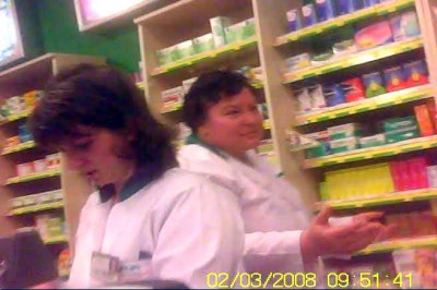 Farmacistele asasine Catena, langa Casa Cartii, Pitesti