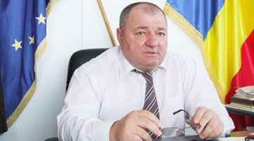 Primarul Ene Florea, com. Moşoaia AG, numai de la un moştenitor fictiv şi-a tras 800 de mii de euro, are sute de fictivi la vânzări