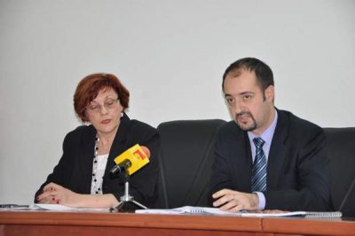 Procurorul general gay, Mihail Aldea, şi procuroarea şefă a secţiei penale, blestemaţi de zeci de mii de cetăţeni argeşeni, cancerul roade în corpul lor