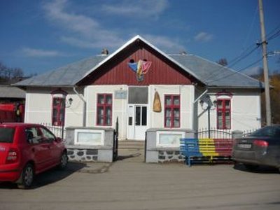 Primăria Arefu, sediul infractorului contabil Vlaicu Vasile Daniel