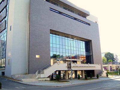 Tribunalul Argeș, sediul infractoarei judecătoare care i-a înmânat decizia lui Ion Dumitru, cu suma de 20.000 de euro, dar în schimb și doamna jude a luat euroi