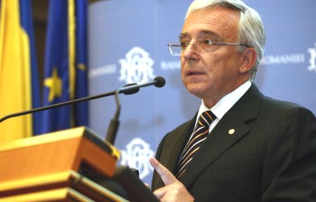 Ex Premier Mugur Isarescu