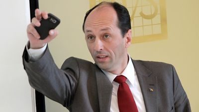 Iacob Marius, cel mai mare nemernic de dosare făcătură arată cu mâna spre Cioacă, la ANP Colibaşi