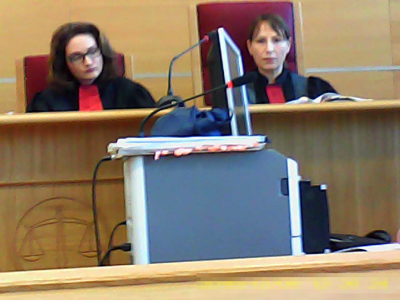 Complet de infractoare abuzive corupte, Prunaru Andreea Monica (stânga) și Dumitrescu Cornelia palida (dreapta)